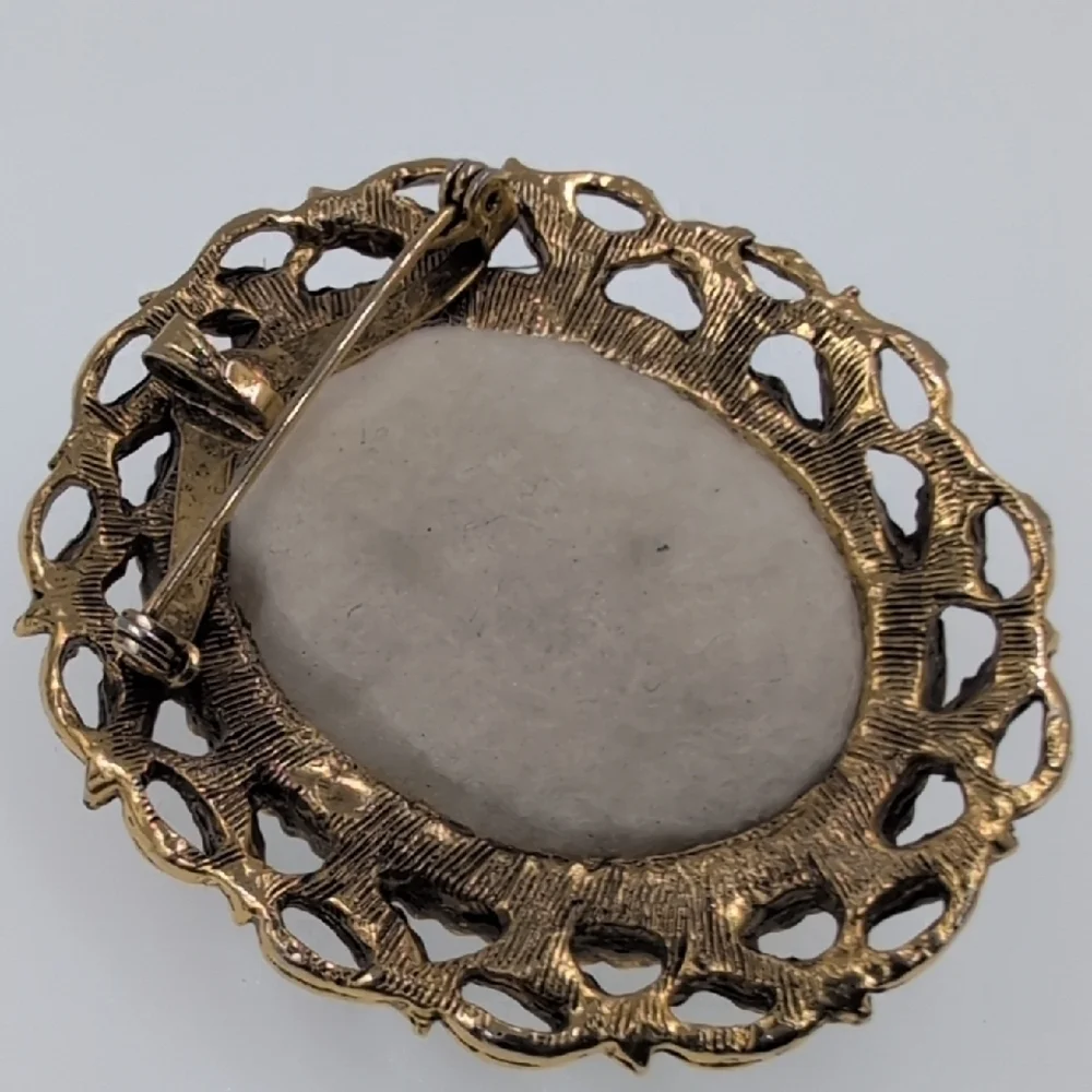 Vintage Gold Tone Crochet & Faux Pearl Oval Brooch | Victorian Revival